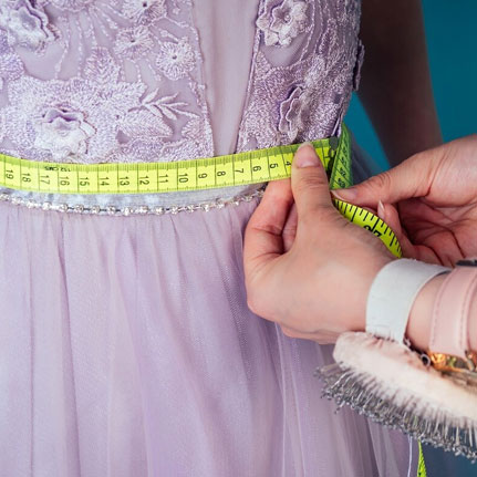 What Are the Common Mistakes to Avoid When Selecting a Dress Alteration Service?